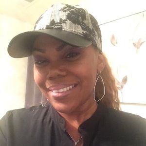 Meet your Posher, Denyel